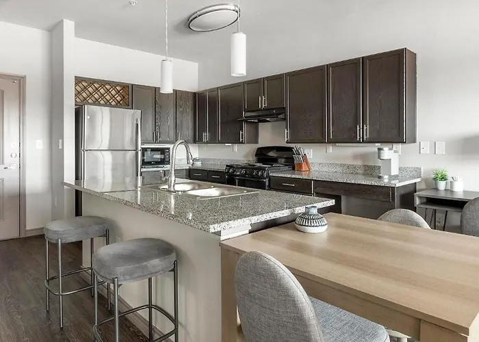 Apartment Landing Beautiful 1bd Game Pool