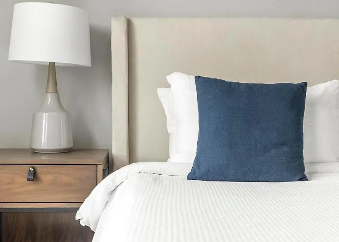 Landing Beautiful 1bd Game Pool Apartment