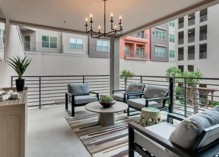 Landing Beautiful 1bd Game Pool Apartment