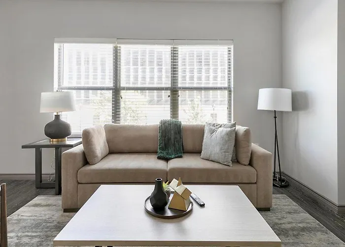 Landing Beautiful 1bd Game Pool Apartment *