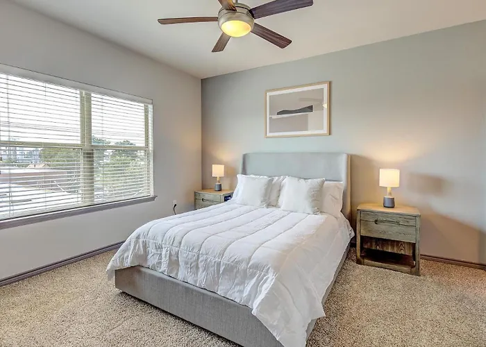 Landing Beautiful 1bd Game Pool Apartment
